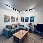 Sparrow Apartmens 3 *