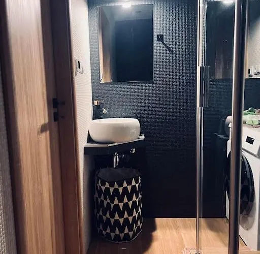 Apartman Sparrow Apartmens 3 *